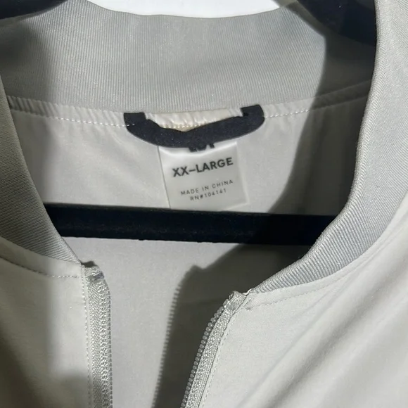 Goodfellow & Co Gray Windbreaker with Elasticized Cuffs